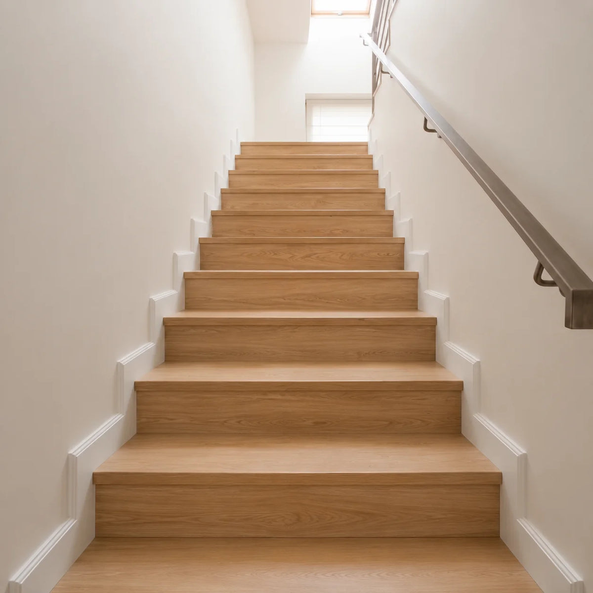 Plancher en bois étanche – Transformez votre espace en seulement 30 minutes – (60 cm × 15 cm)